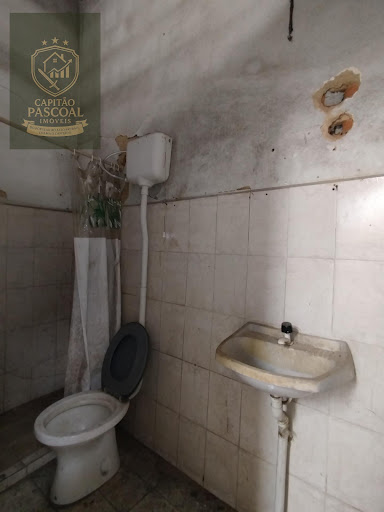 Casa Comercial à Venda no Centro de Campos, 250m², 3 Quartos