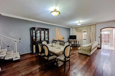 Sobrado à venda na Mooca com 3 dorms e suíte | 180m²-2 vagas