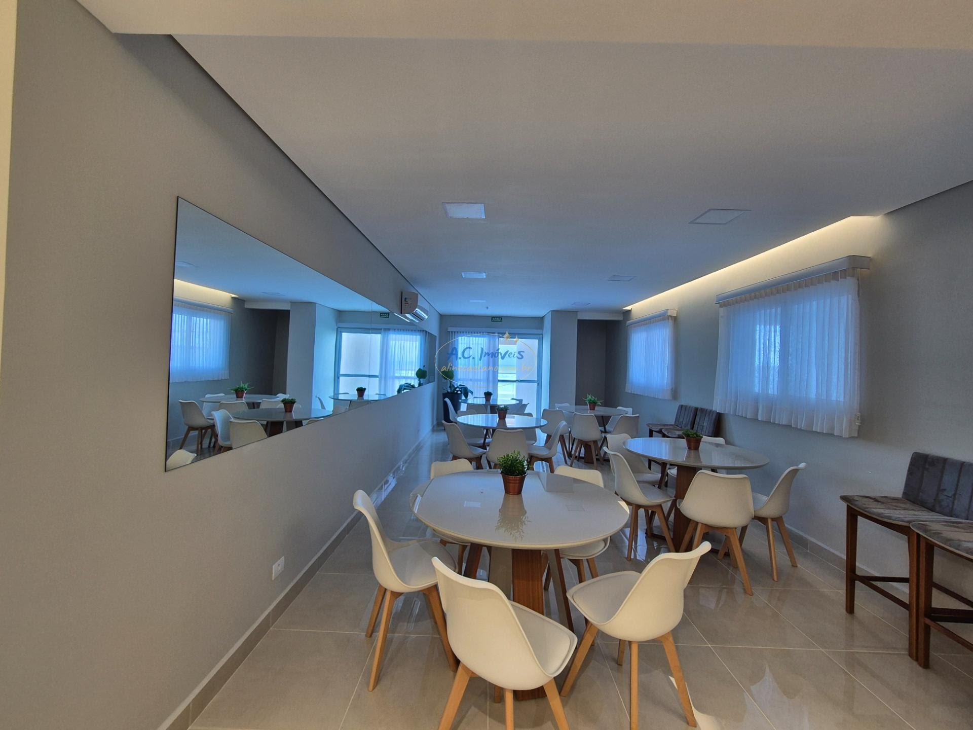 Apartamento à venda com 2 quartos, 1 suíte, 1 vaga e 75m² no Jardim Caiahu, Mongaguá (SP) — foto 3 de 23