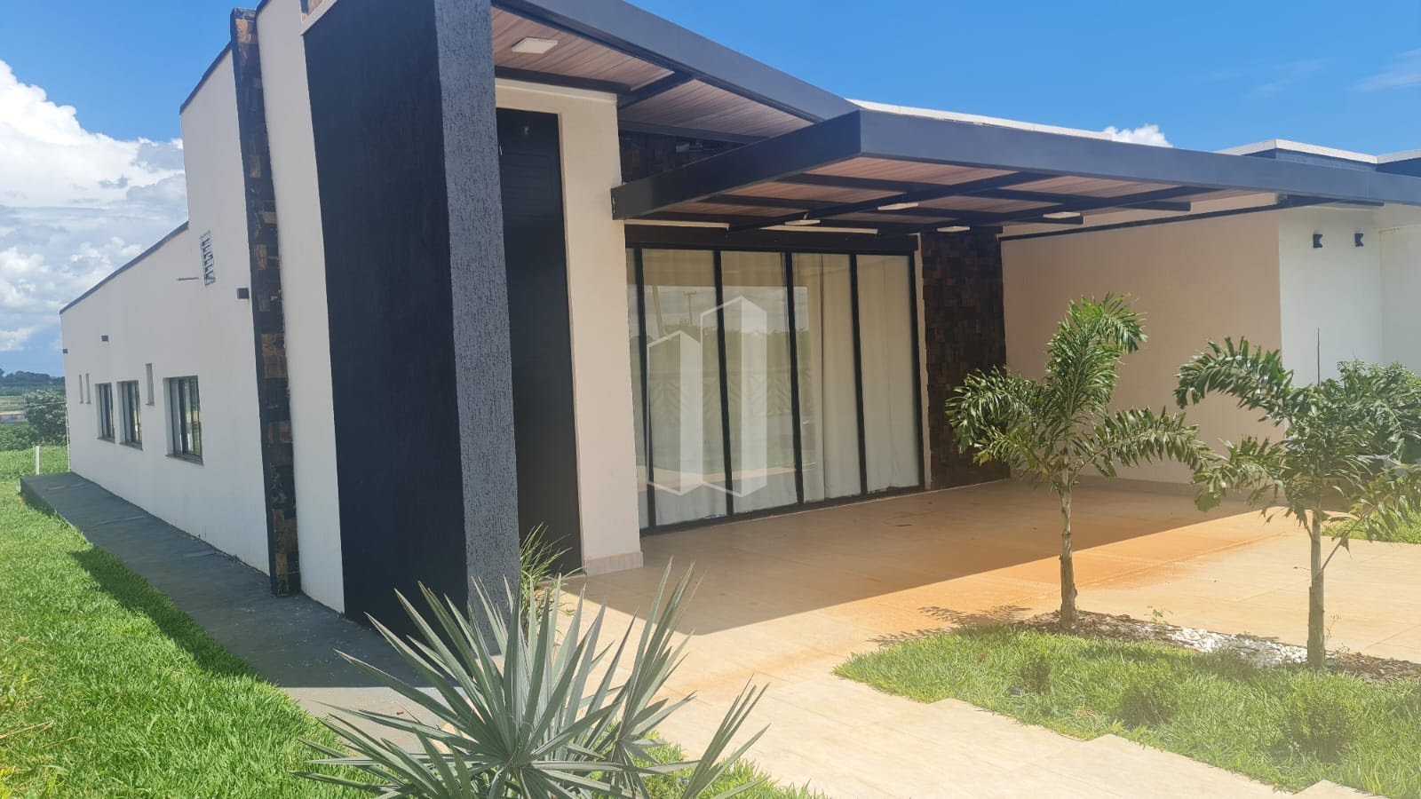 Casa à venda com 4 quartos, 4 suítes, 4 vagas e 271m² no Residencial Solar São Francisco II, Trindade (GO) — foto 8 de 30