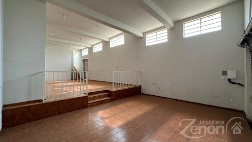 Prédio Comercial no Centro de Adamantina: 420m² de terreno
