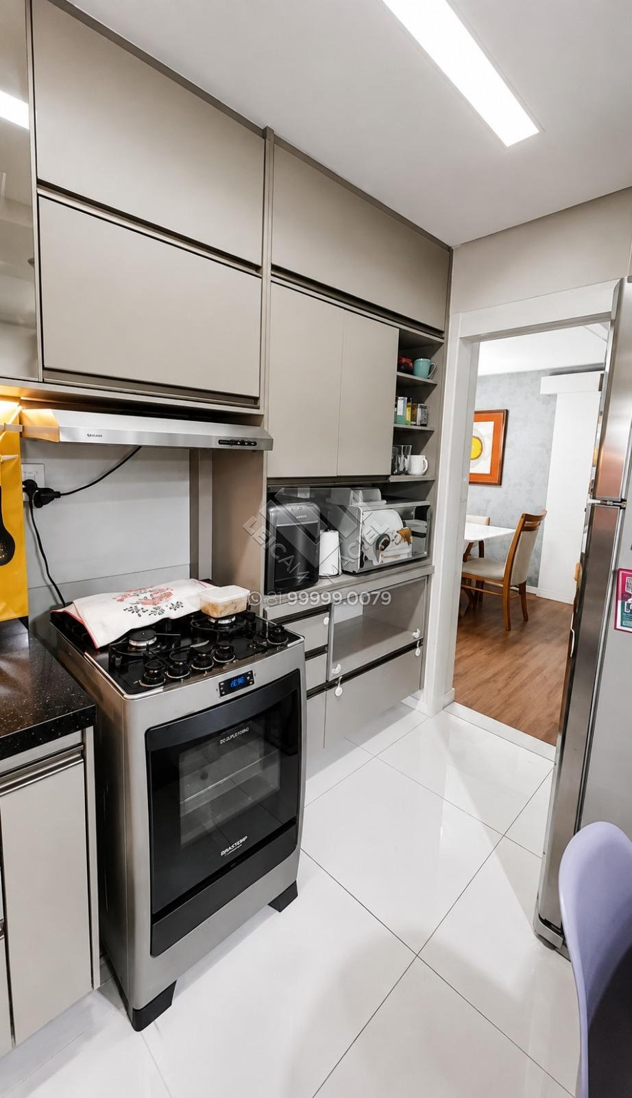 Compre Apartamento reformado de 82m² à venda na Tamarineira, Recife. 2 quartos (1 suíte), varanda gourmet e 2 vagas. Agende visita com Leicam Maciel!