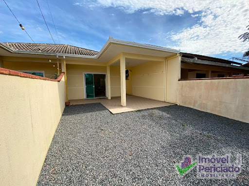 Casa à venda em Itapoá: 3 dorms, suíte, 89,94m² a 900 metros da terceira pedra