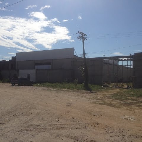 Galpões pronto e em construção