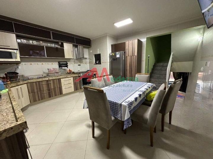 Casa à venda com 2 quartos, 2 suítes, 2 vagas e 265m² no Nova Petrópolis, São Bernardo do Campo (SP) — foto 8 de 26