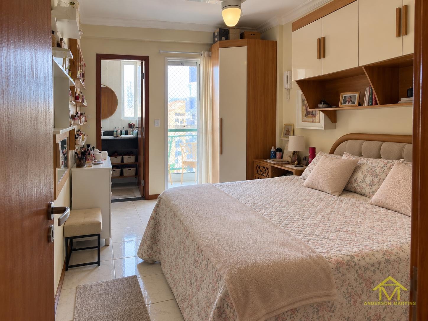 Apartamento à venda com 3 quartos, 3 banheiros, 2 vagas e 145m² no Itapuã, Vila Velha (ES) — foto 2 de 10