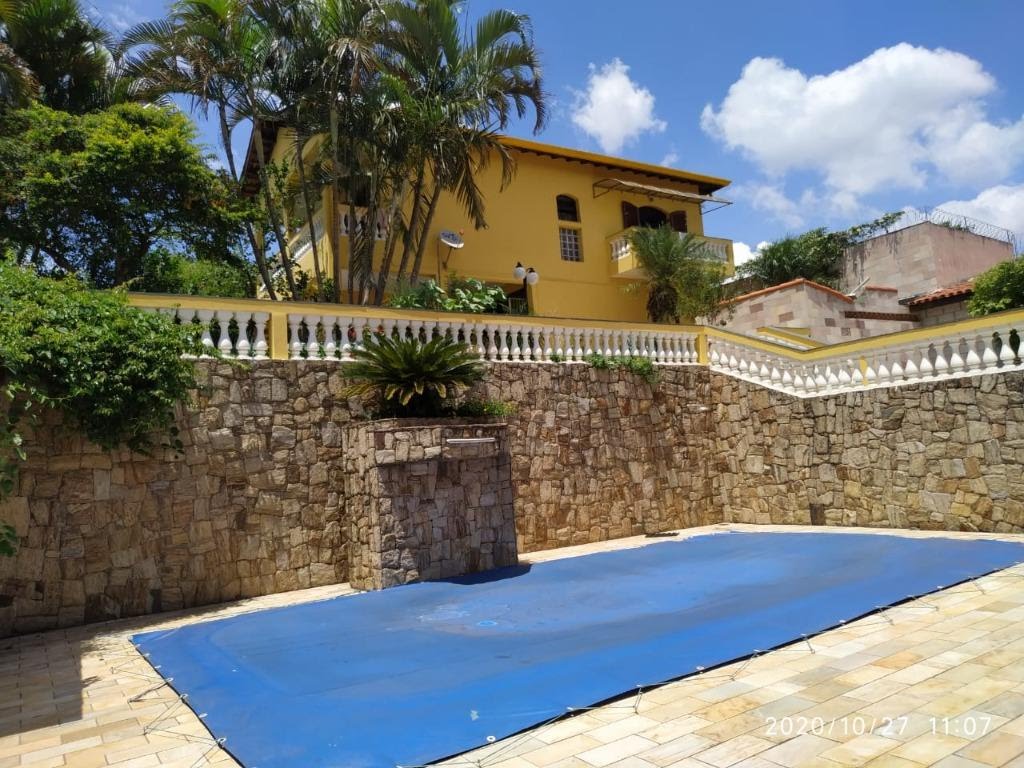 Casa à venda com 3 quartos, 2 suítes, 4 vagas e 500m² no Jordanópolis, Arujá (SP) — foto 2 de 11