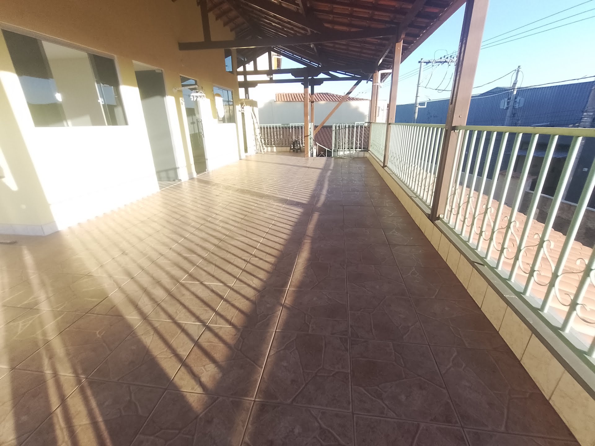 Casa à venda com 5 quartos, 1 suíte, 5 vagas e 412m² no Jardim dos Comerciários, Belo Horizonte (MG) — foto 29 de 30