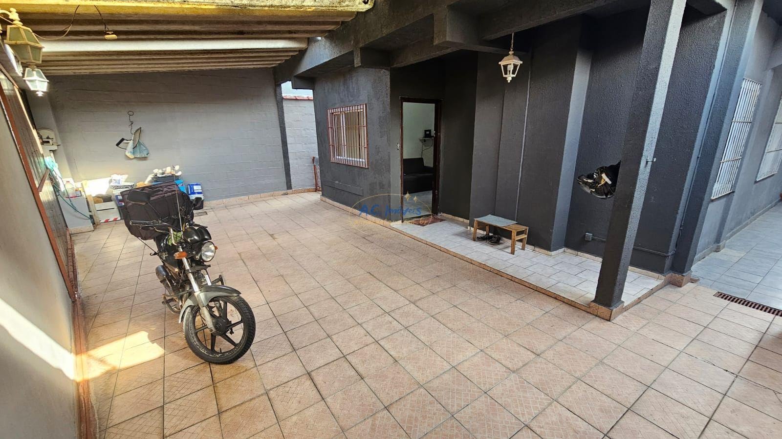 Casa à venda com 3 quartos, 1 suíte, 3 vagas e 190m² no Guilhermina, Praia Grande (SP) — foto 7 de 30
