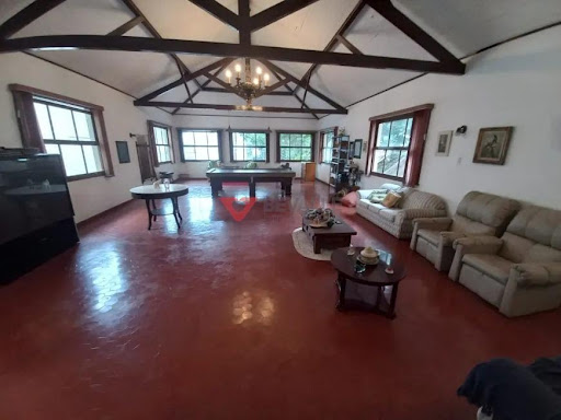 Casa triplex à venda na Urca: 450m², 4 quartos, 4 vagas