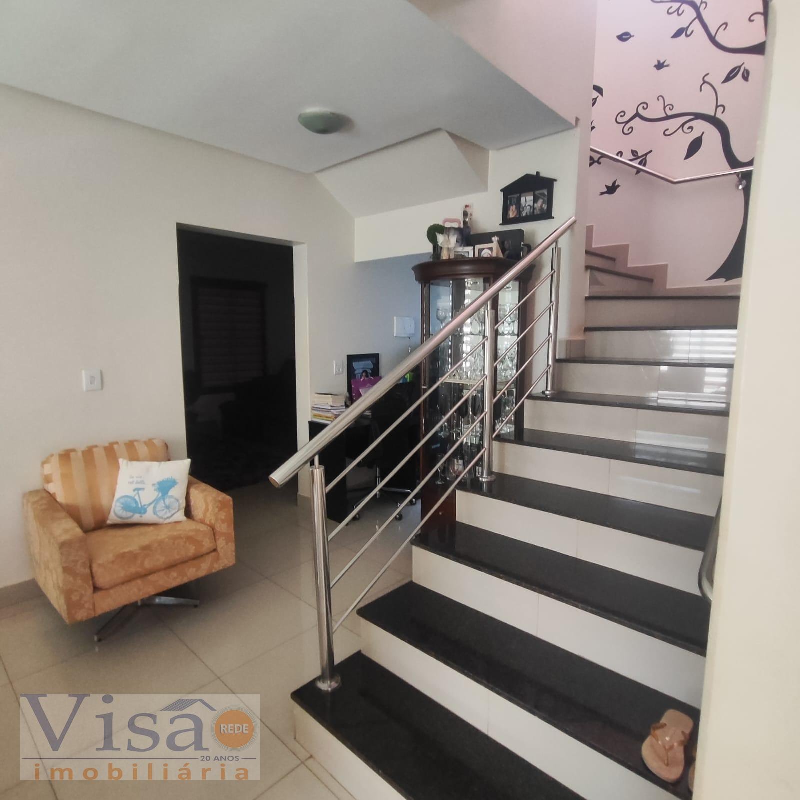 Casa à venda com 3 quartos, 1 suíte, 2 vagas e 250m² no Prado, Paracatu (MG) — foto 6 de 20
