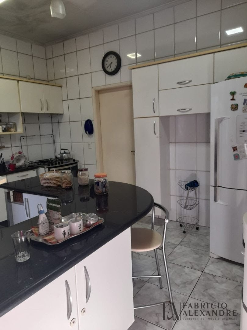 Casa à venda com 3 quartos, 1 suíte, 4 vagas e 300m² no Parque Quinta das Paineiras, São José do Rio Preto (SP) — foto 17 de 20