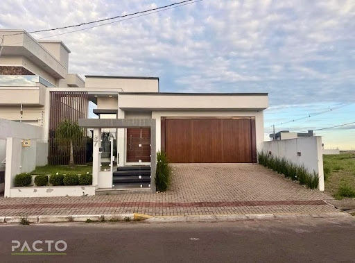 Casa à venda em Caverazinho, Araranguá | 3 dorms, suíte