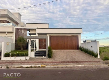 Casa à venda em Caverazinho, Araranguá | 3 dorms, suíte