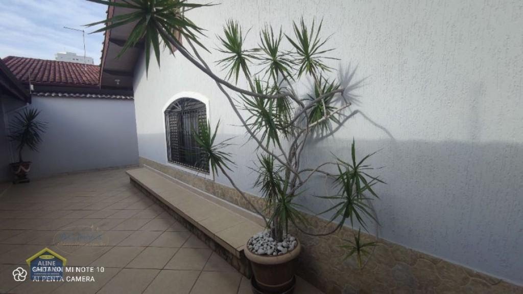 Casa à venda com 4 quartos, 3 suítes, 5 vagas e 187m² no Balneario Flórida, Praia Grande (SP) — foto 27 de 30