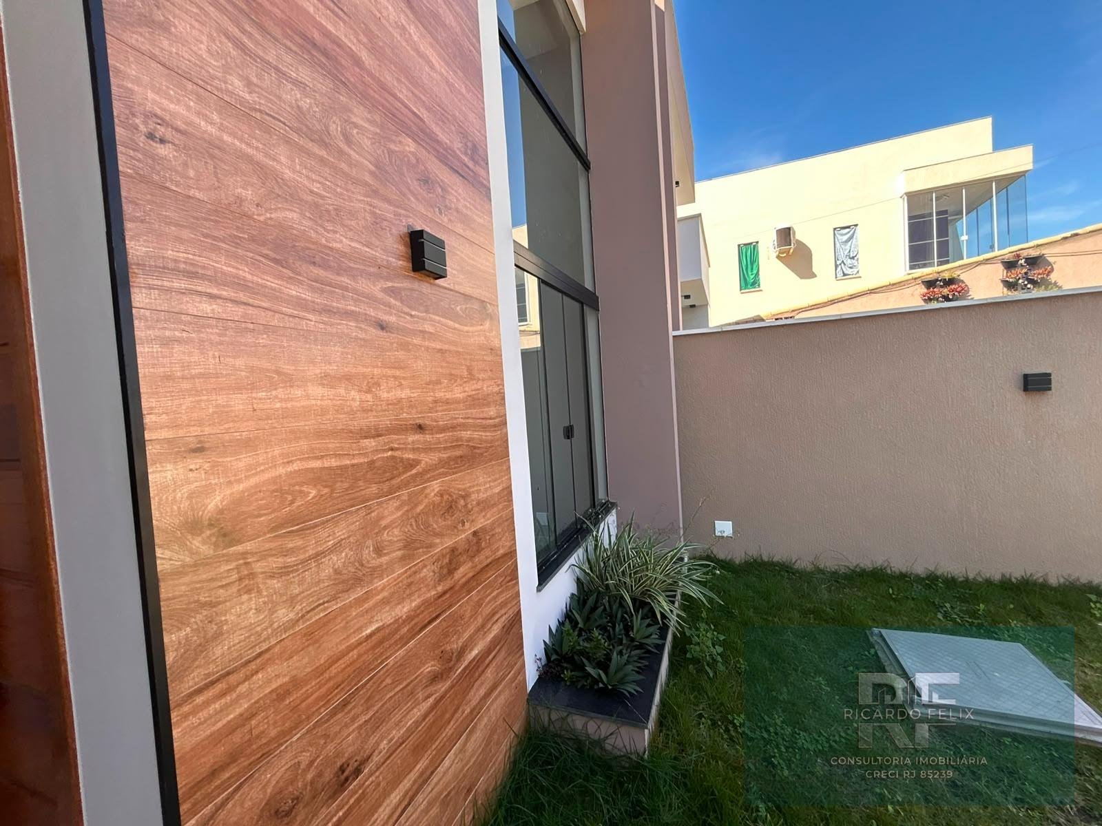 Casa à venda com 3 quartos, 1 suíte, 2 vagas e 180m² no Recreio, Rio das Ostras (RJ) — foto 4 de 20