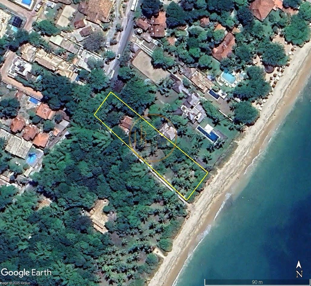 Terreno à venda com 2700m² de terreno no Arraial D'ajuda ( Estrada da Balsa ), Porto Seguro — foto principal