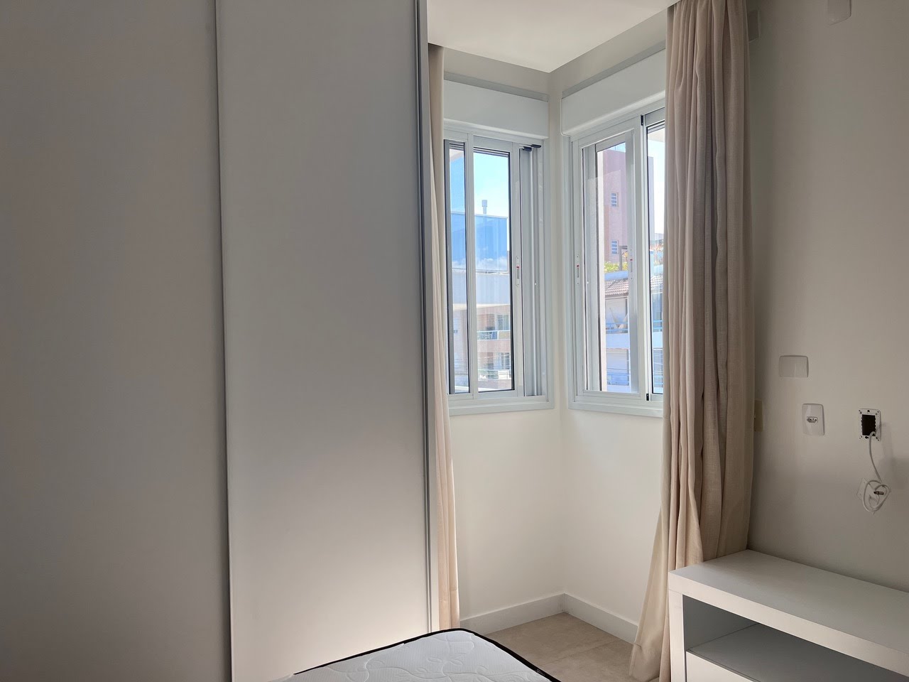 Casa à venda com 2 quartos, 1 suíte, 2 vagas e 180m² no Jurerê, Florianópolis (SC) — foto 7 de 17