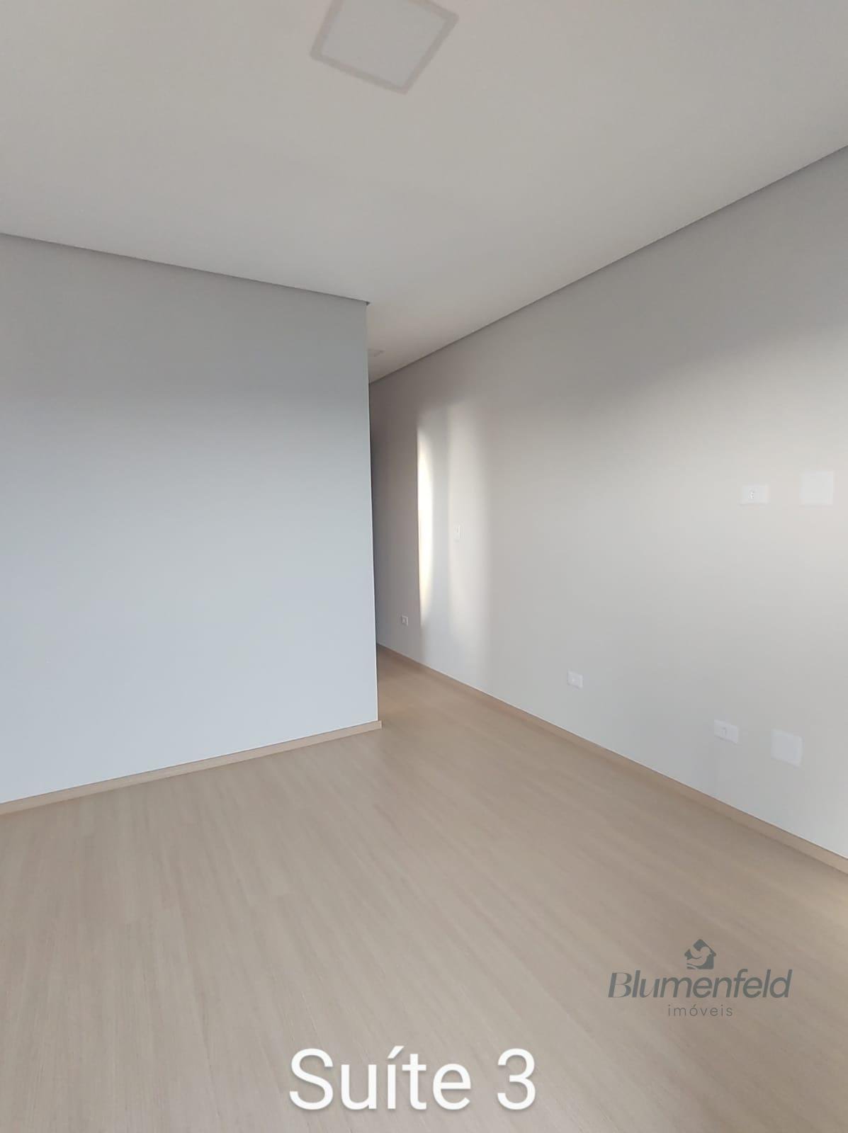 Casa à venda com 3 quartos, 3 suítes, 4 vagas e 136m² no Jardim Planalto, Arujá (SP) — foto 11 de 27