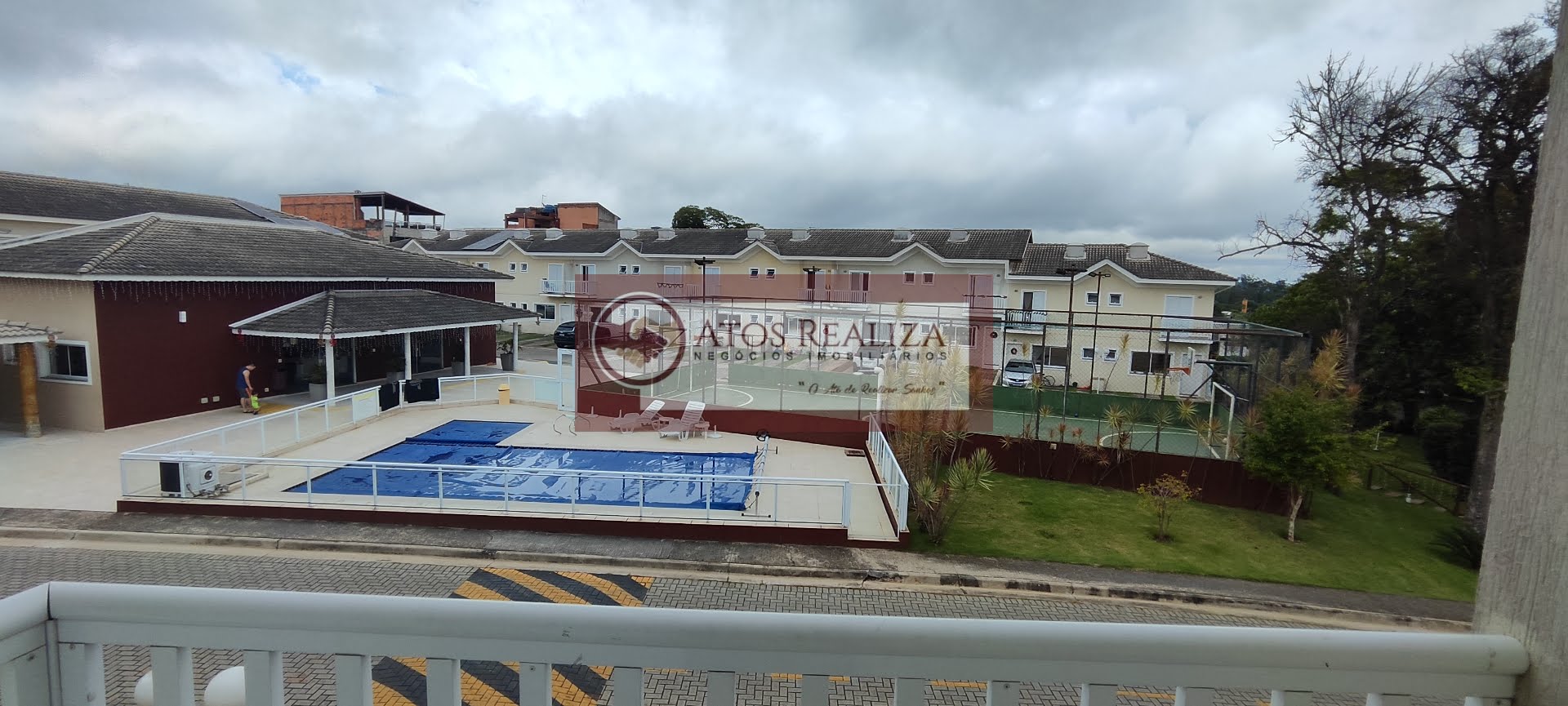 Casa para alugar com 3 quartos, 3 banheiros, 2 vagas e 87m² no Rio Bonito, São Paulo — foto principal