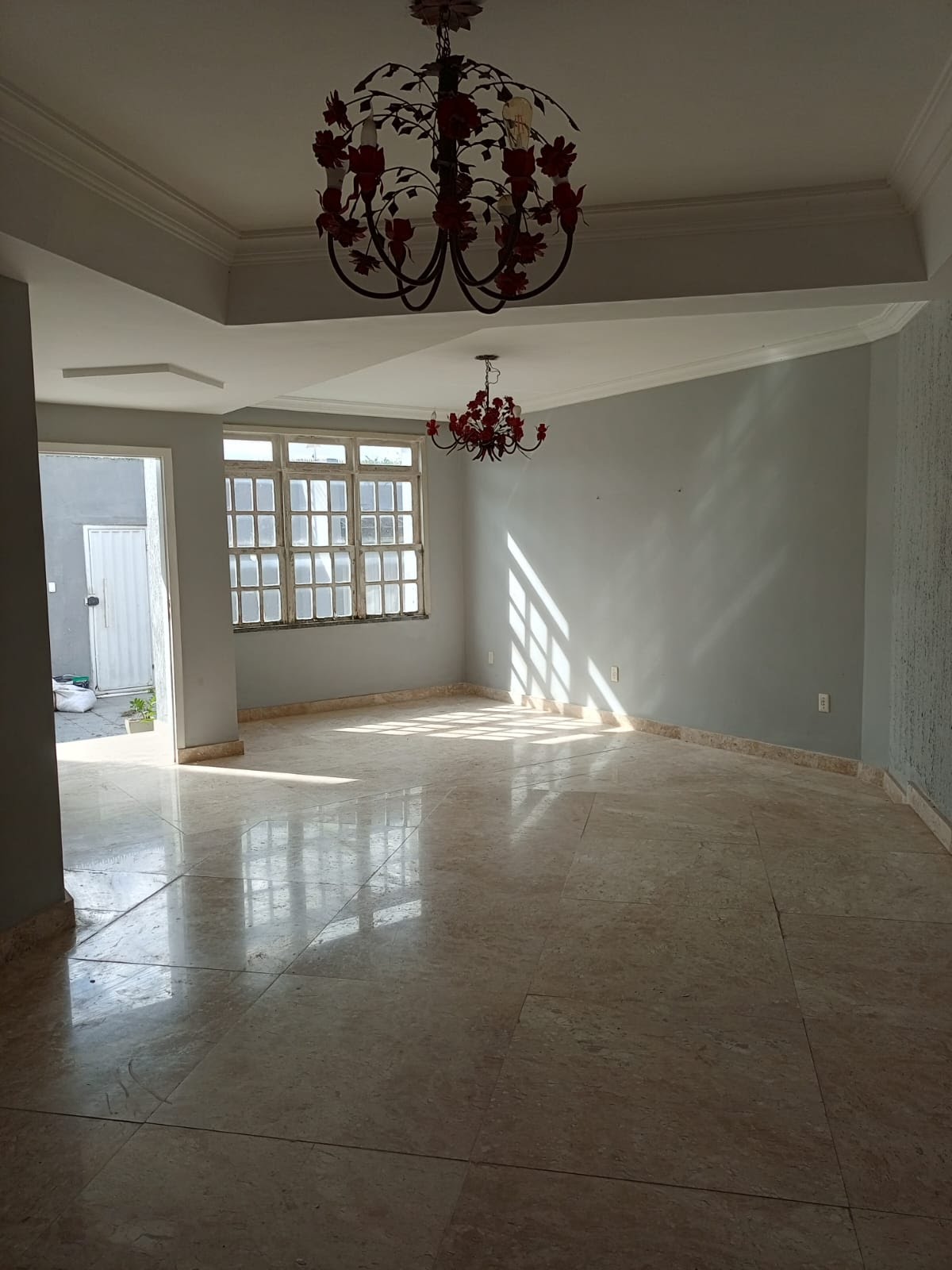 Comercial para alugar com 3 banheiros, 6 vagas e 380m² no Lagoa Salgada, Feira de Santana (BA) — foto 6 de 30