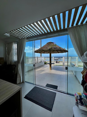 Aluguel por temporada - Casa frente mar com 03 Quartos em Balneário Perequê  -  Porto Belo - SC