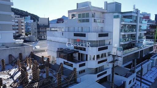 Apartamento 04 dormitórios para venda em Caiobá