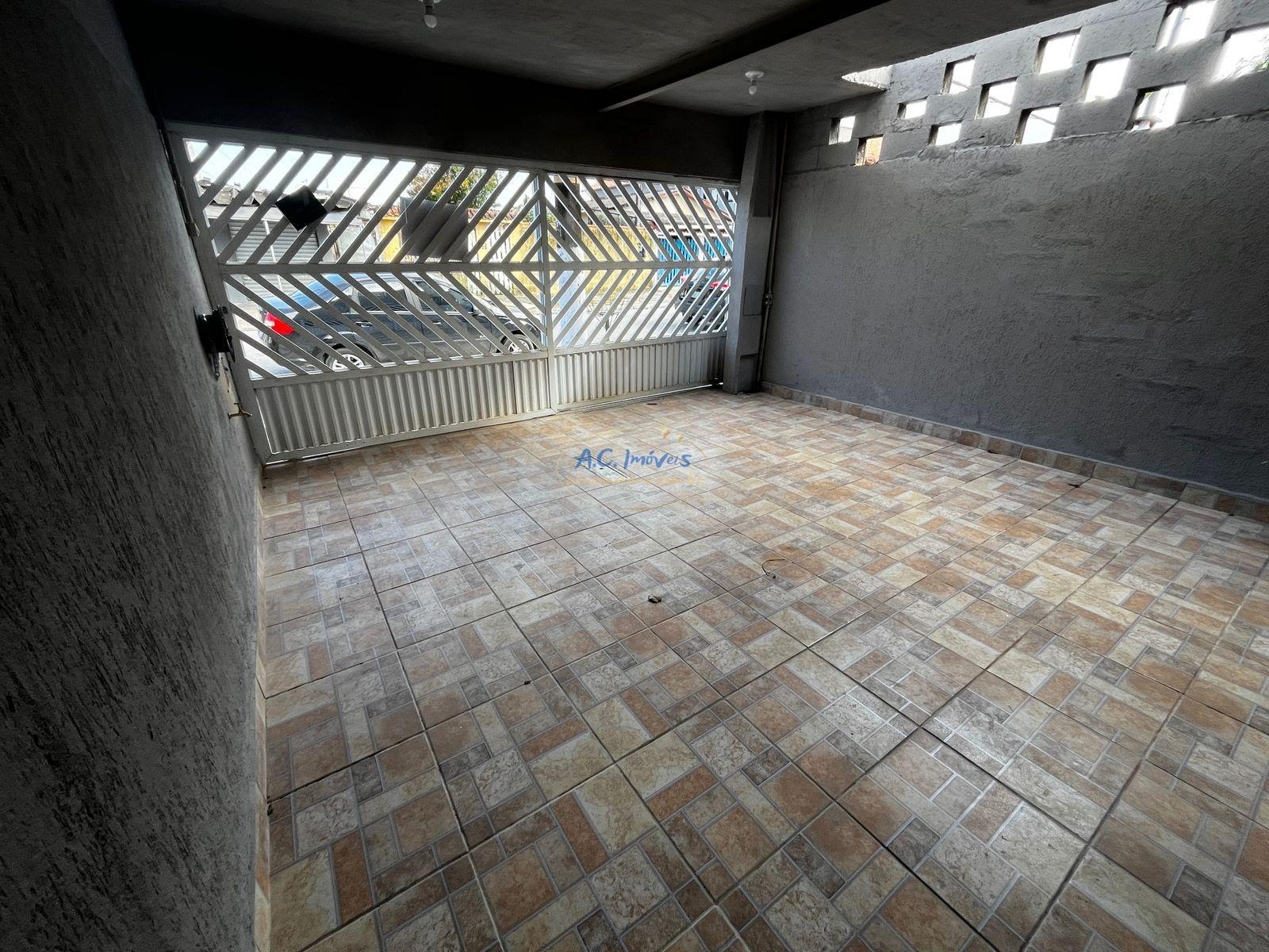 Casa à venda com 2 quartos, 2 banheiros, 2 vagas e 72m² no Jardim Melvi, Praia Grande — foto principal