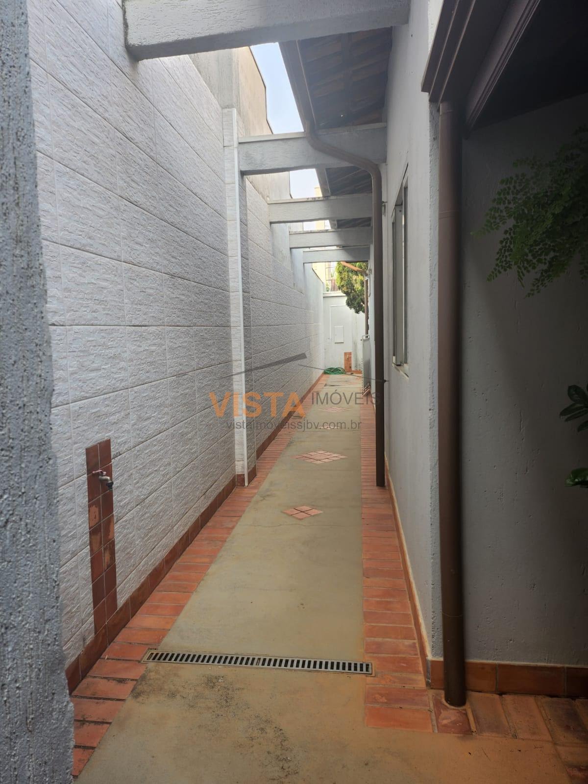 Casa à venda com 3 quartos, 1 suíte, 4 vagas e 250m² no Riviera de São João, São João da Boa Vista (SP) — foto 9 de 30