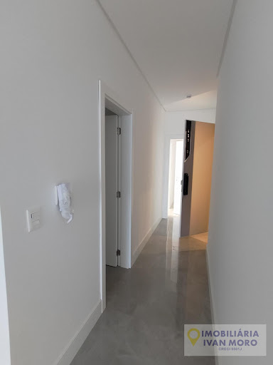 Apartamento  à venda em Meia Praia  -  Itapema, SC.