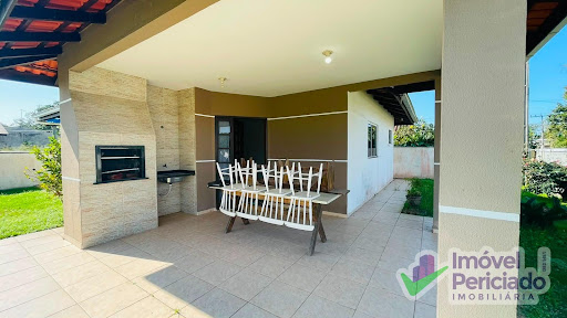 Casa à venda em Itapoá: 3 dormitórios e suíte | 93m²