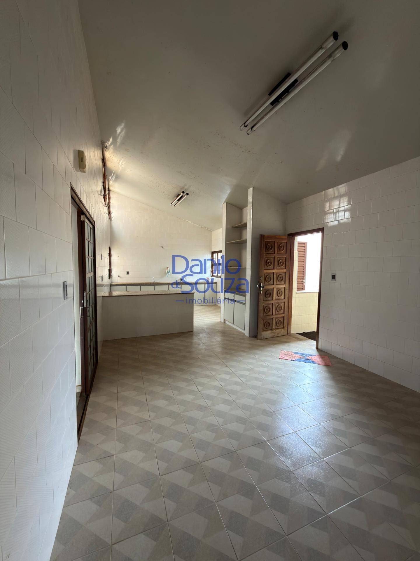 Casa à venda com 4 quartos, 3 suítes, 2 vagas e 344m² no São Cristóvão, Araxá (MG) — foto 7 de 29