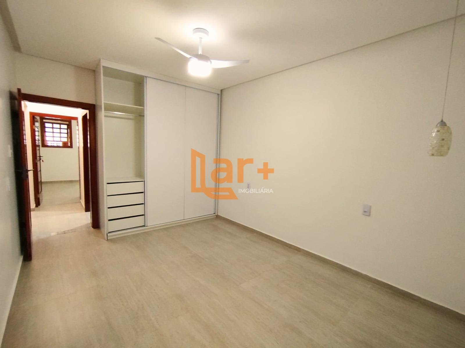 Casa à venda com 3 quartos, 2 suítes, 4 vagas e 370m² no Atalaia, Aracaju (SE) — foto 3 de 19