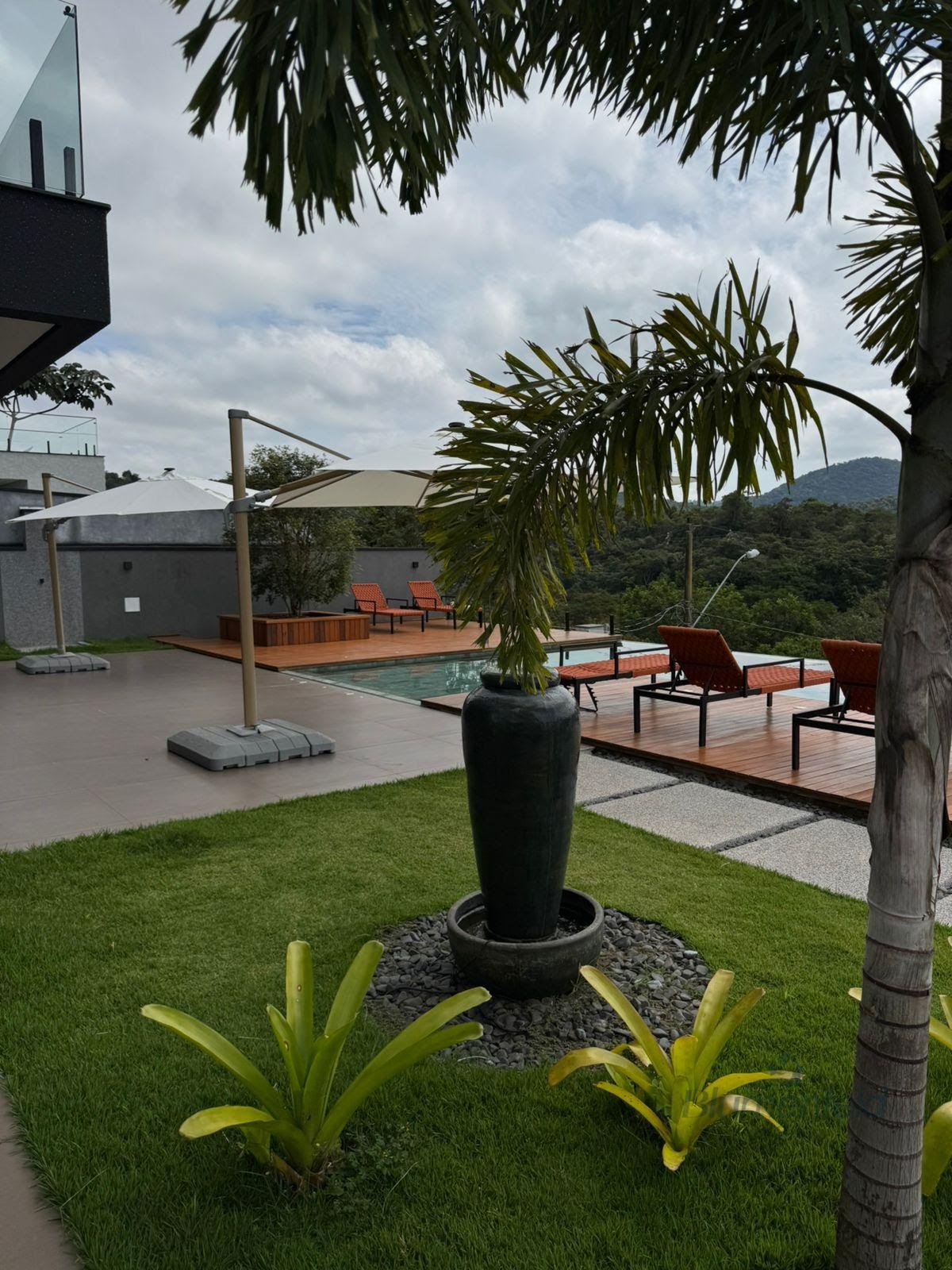 Casa à venda com 4 suítes, 6 vagas e 375m² no Ouro Fino, Santa Isabel (SP) — foto 7 de 30