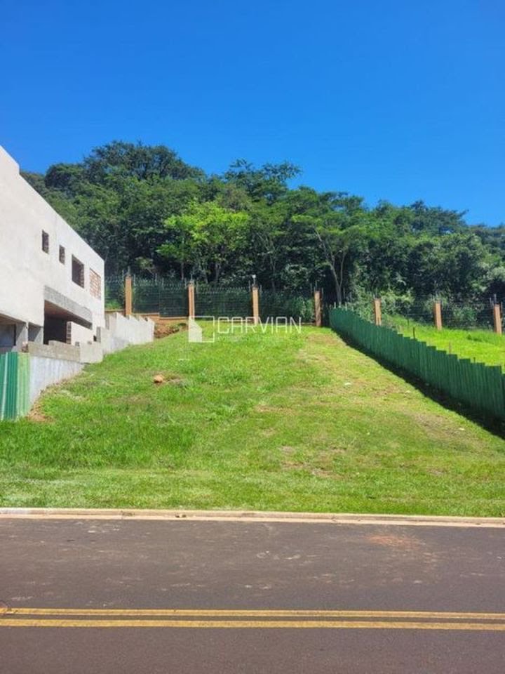 Terreno à venda com 491m² de terreno no Condomínio Alphaville III, Ribeirão Preto — foto principal