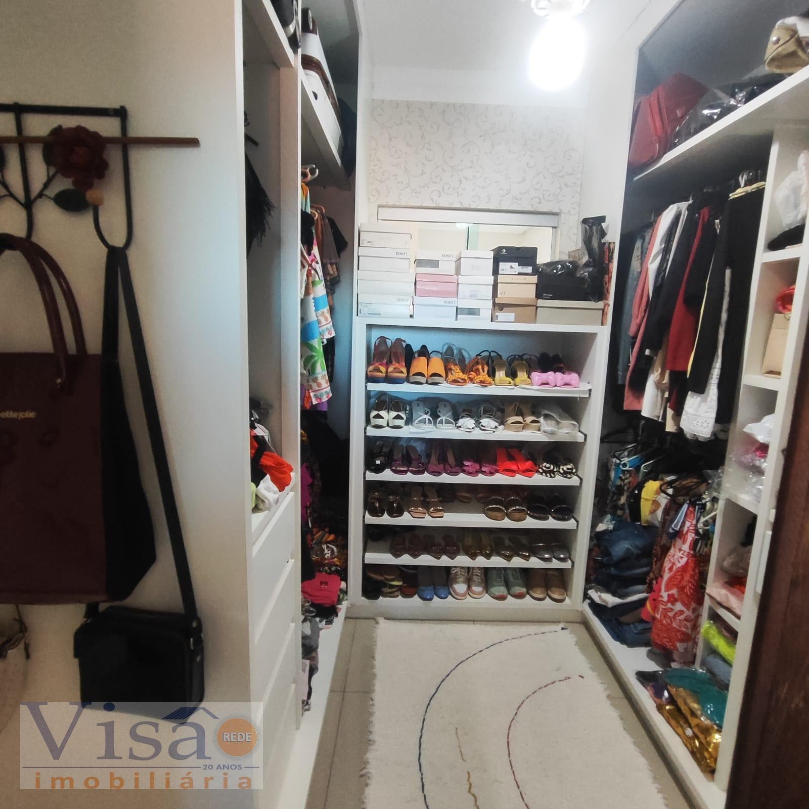 Casa à venda com 3 quartos, 1 suíte, 2 vagas e 250m² no Prado, Paracatu (MG) — foto 17 de 20