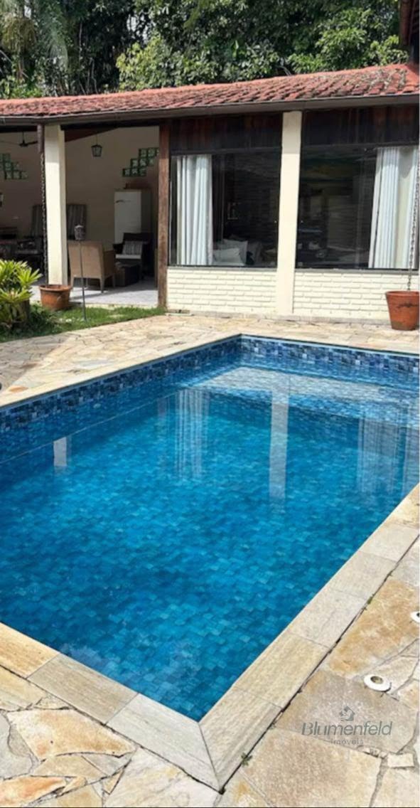 Casa à venda com 5 quartos, 2 banheiros, 4 vagas e 200m² no Guaratuba, Bertioga (SP) — foto 4 de 23