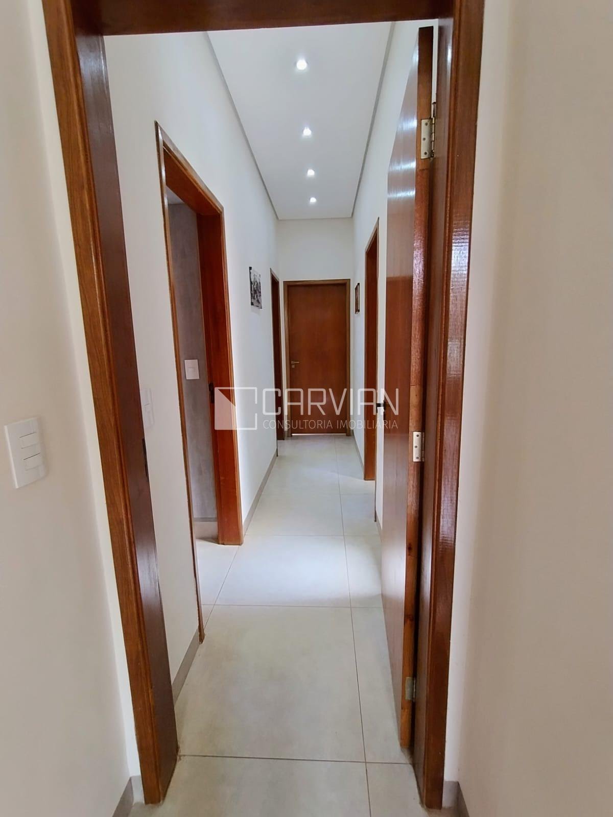 Casa à venda com 3 quartos, 1 suíte, 2 vagas e 147m² no Jardim Santa Cecilia - Bonfim Paulista, Ribeirão Preto (SP) — foto 8 de 20