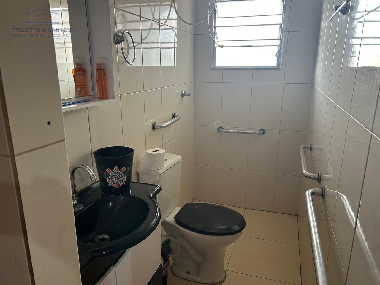 Banheiro da casa do nivel da rua