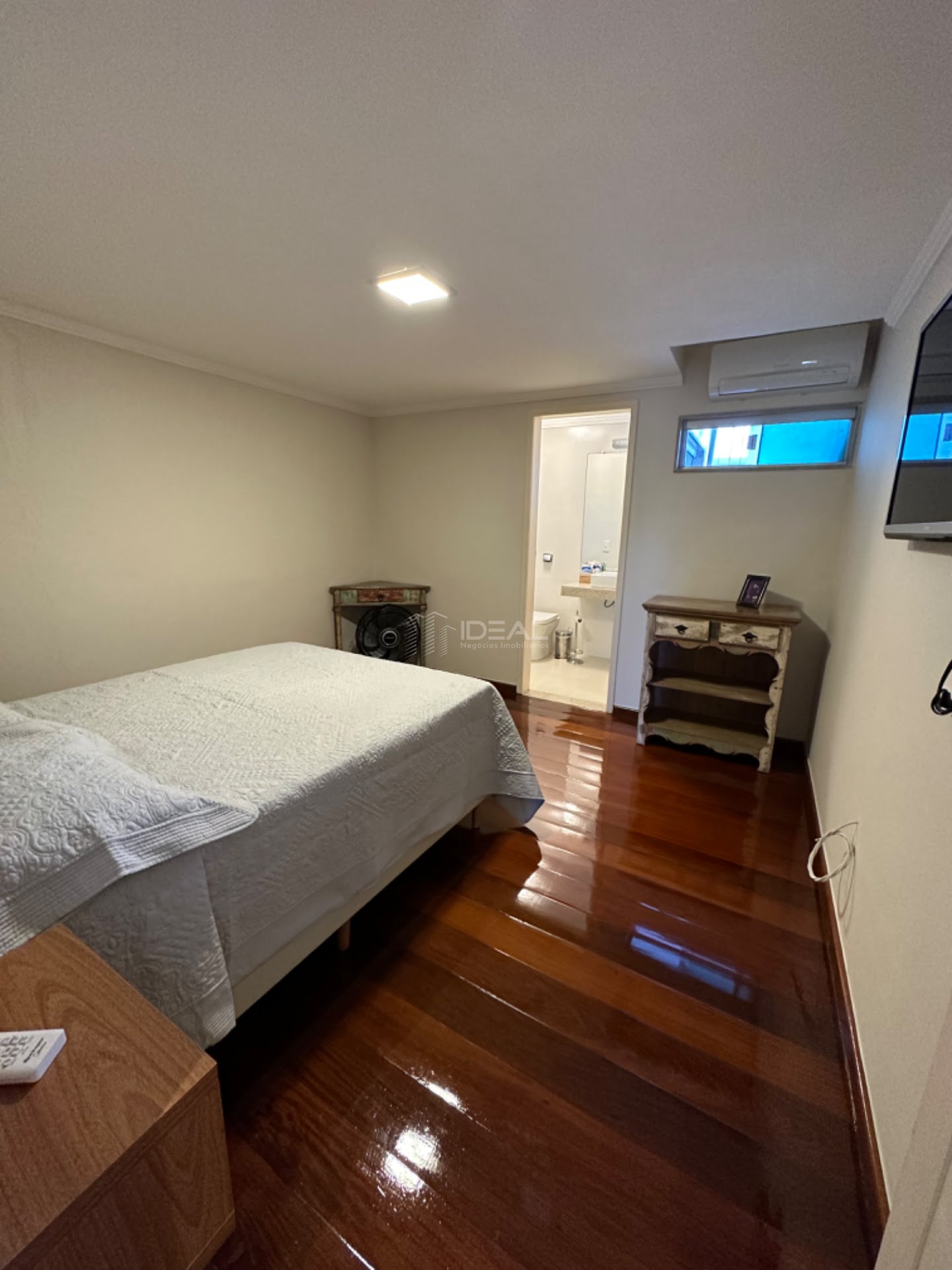 Casa à venda com 4 quartos, 3 suítes, 2 vagas e 250m² no Centro, Campos dos Goytacazes (RJ) — foto 24 de 30