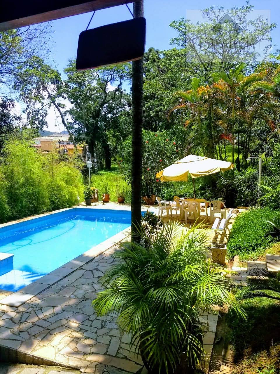 Casa à venda com 4 quartos, 1 suíte, 5 vagas e 280m² no Itaipava, Petrópolis (RJ) — foto 20 de 21
