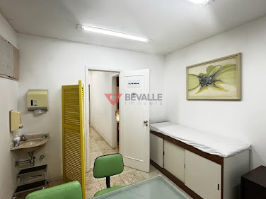Casa à Venda na Urca RJ: 5 Quartos, 3 Banheiros por R$1.599.000