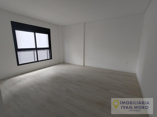 Apartamento  à venda em Meia Praia  -  Itapema, SC.