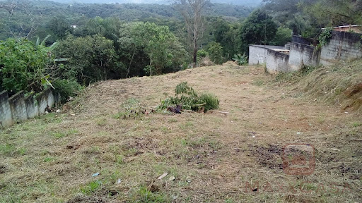 Terreno  à Venda em   Itapecerica da Serra