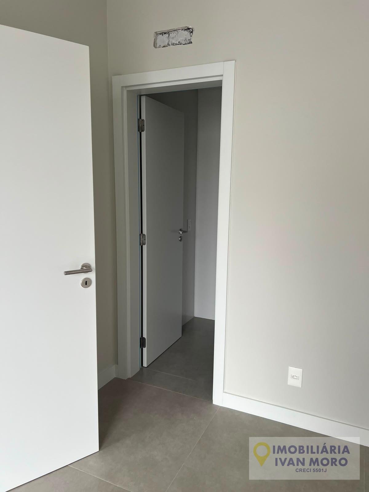 Apartamento à venda com 2 quartos, 2 suítes, 2 vagas e 74m² no Jurerê, Florianópolis (SC) — foto 9 de 24