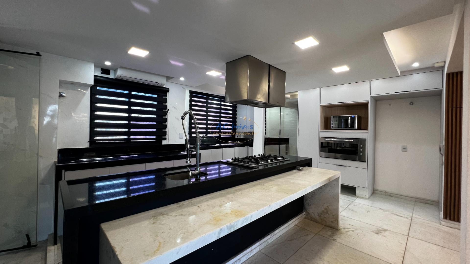 Cobertura à venda com 3 quartos, 3 suítes, 3 vagas e 257m² no Canto do Forte, Praia Grande (SP) — foto 19 de 30