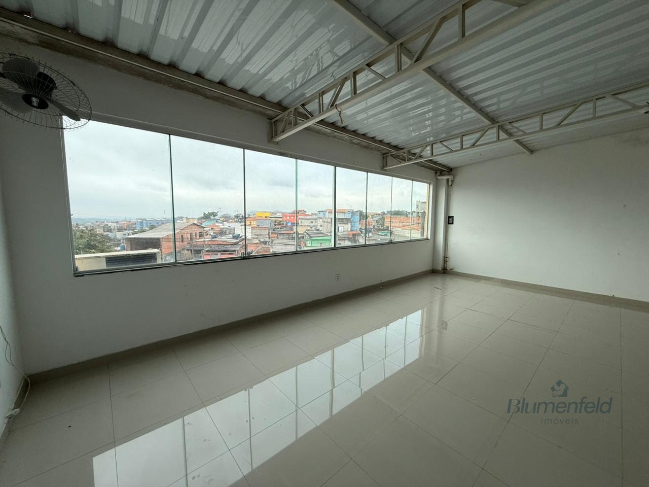 Comercial para alugar com 3 banheiros no Parque Rodrigo Barreto, Arujá (SP) — foto 15 de 16