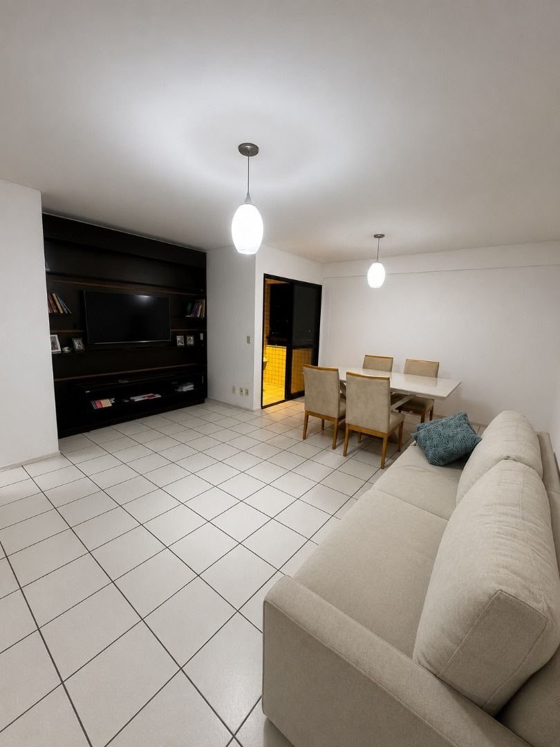 Apartamento à venda com 2 quartos, 2 banheiros, 2 vagas e 97m² no Casa Forte, Recife — foto principal