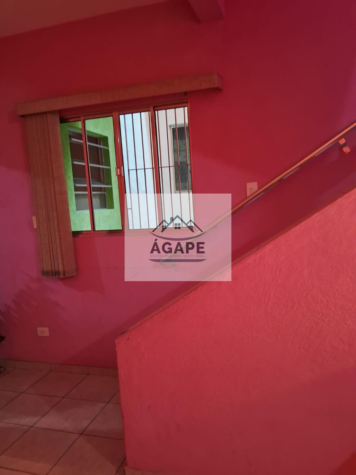 Casa à venda com 2 quartos, 2 banheiros, 2 vagas e 250m² no Jardim Saint Moritz, Taboão da Serra (SP) — foto 17 de 21