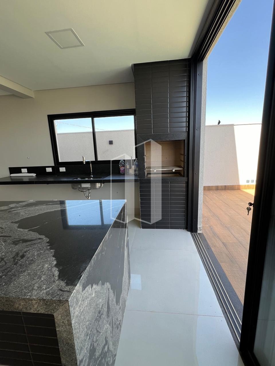 Casa à venda com 4 quartos, 3 suítes, 2 vagas e 246m² no Jardins Capri, Senador Canedo (GO) — foto 8 de 30